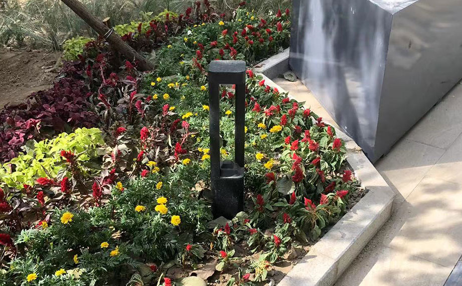 口袋公園，草坪燈